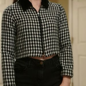 Amy Byer cropped black and white jacket with fuzzy black collar